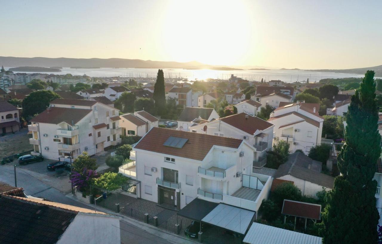 Apartments Dumancic Biograd Na Moru Bagian luar foto