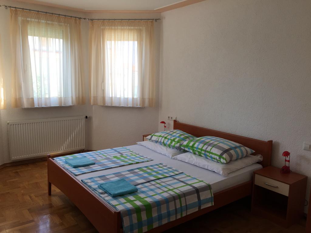 Apartments Dumancic Biograd Na Moru Bagian luar foto
