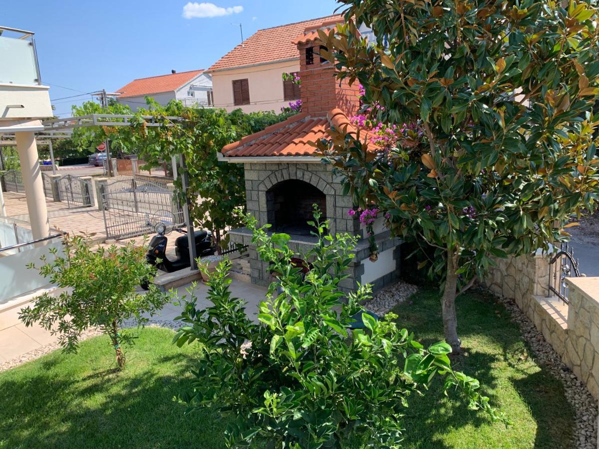 Apartments Dumancic Biograd Na Moru Bagian luar foto