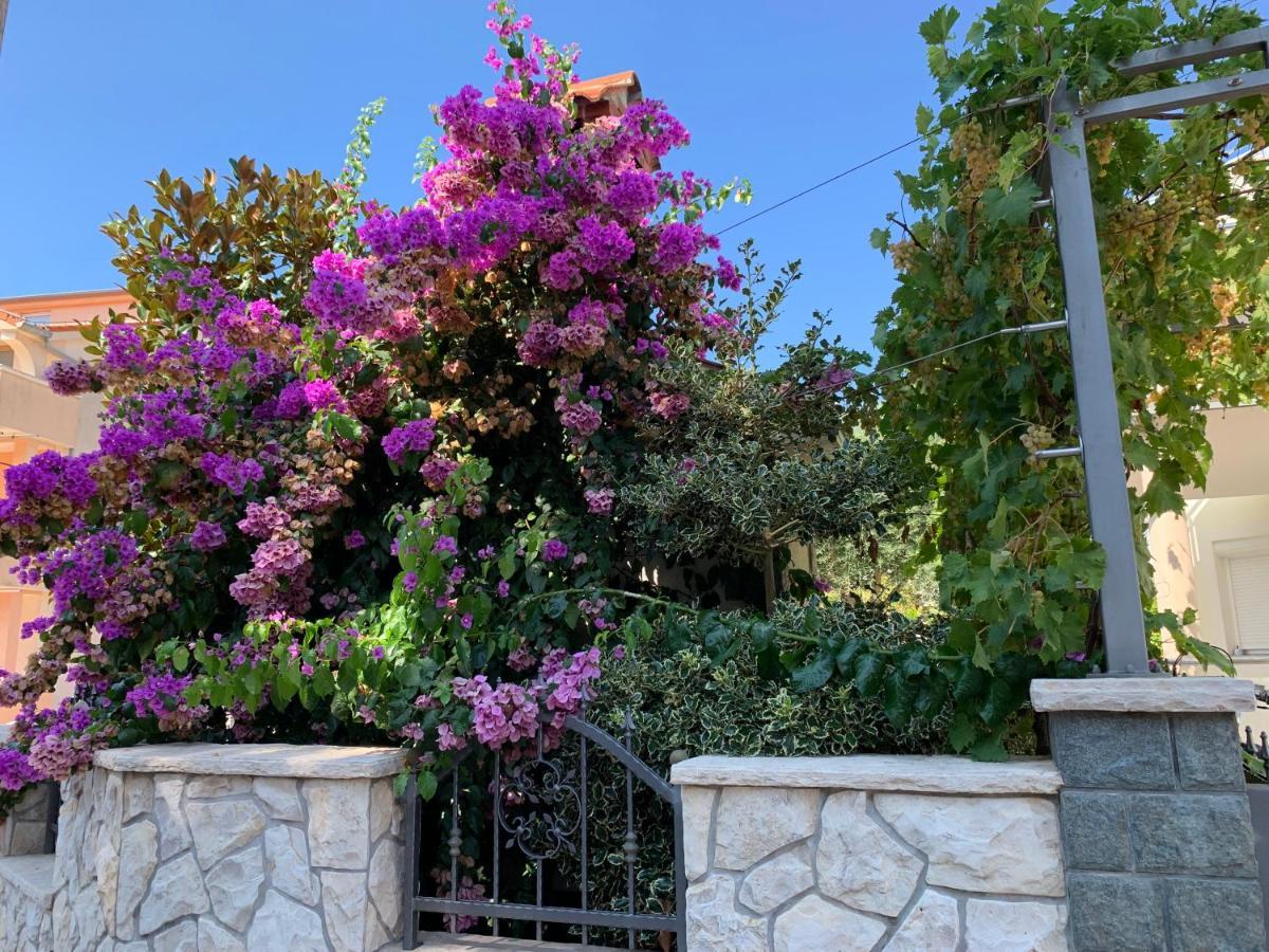 Apartments Dumancic Biograd Na Moru Bagian luar foto