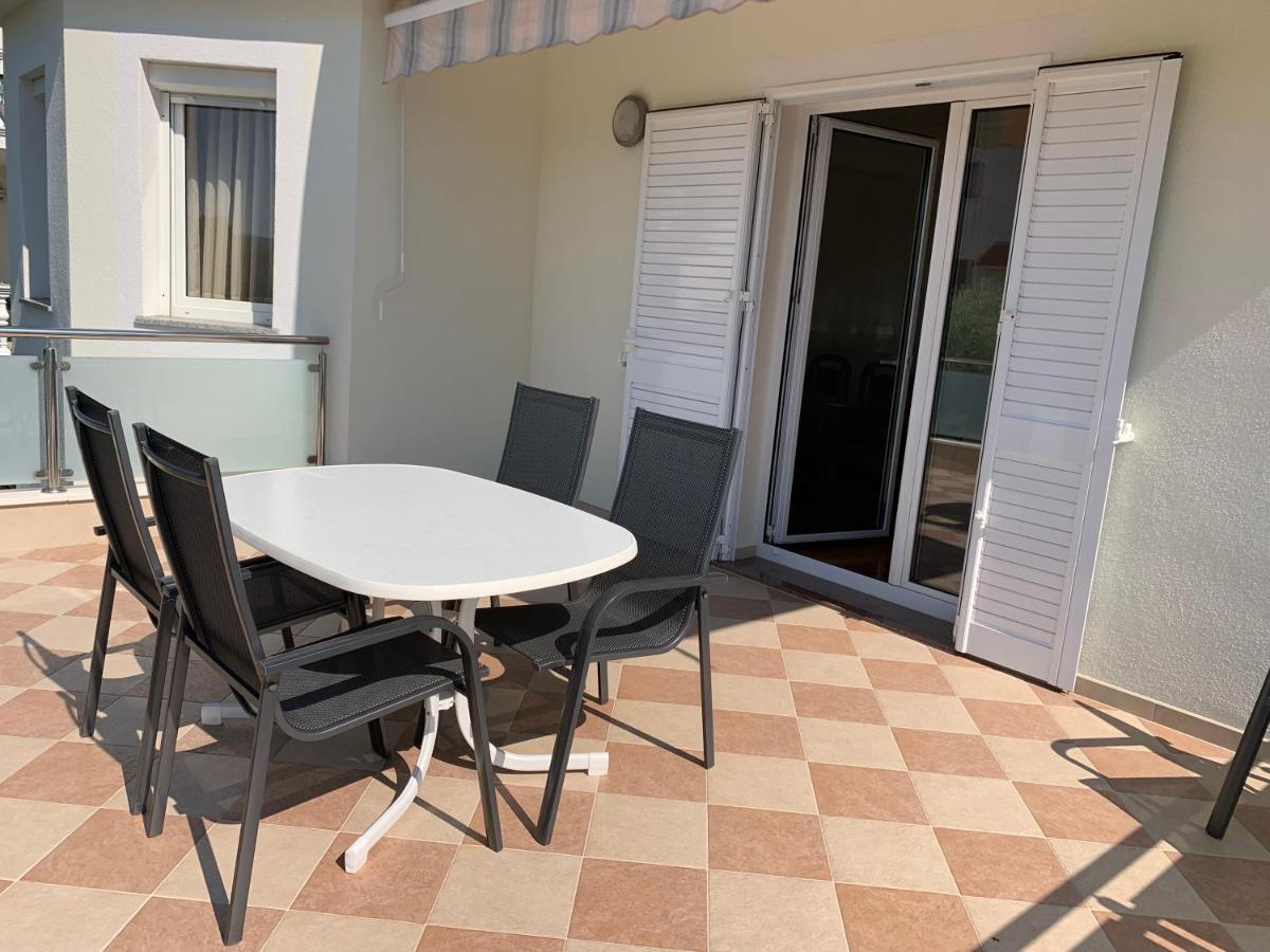 Apartments Dumancic Biograd Na Moru Bagian luar foto