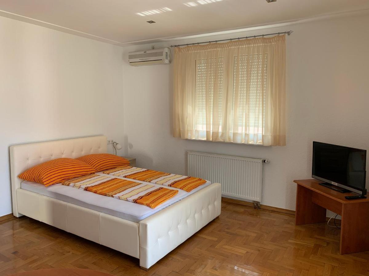 Apartments Dumancic Biograd Na Moru Bagian luar foto
