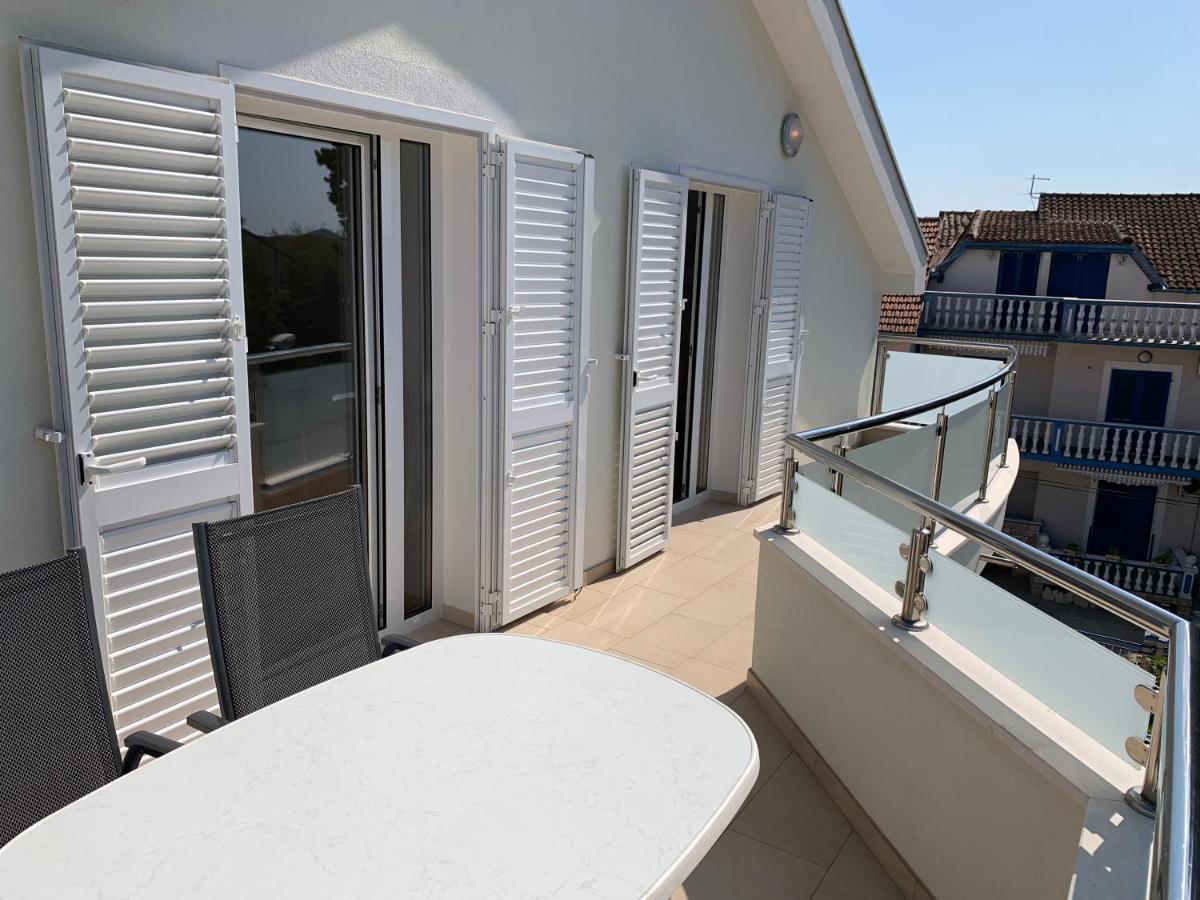 Apartments Dumancic Biograd Na Moru Bagian luar foto