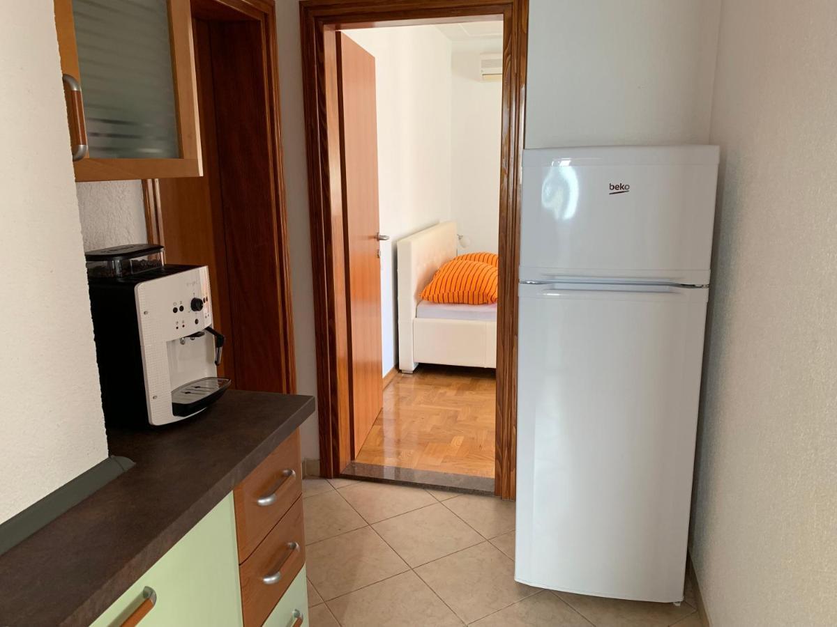 Apartments Dumancic Biograd Na Moru Bagian luar foto