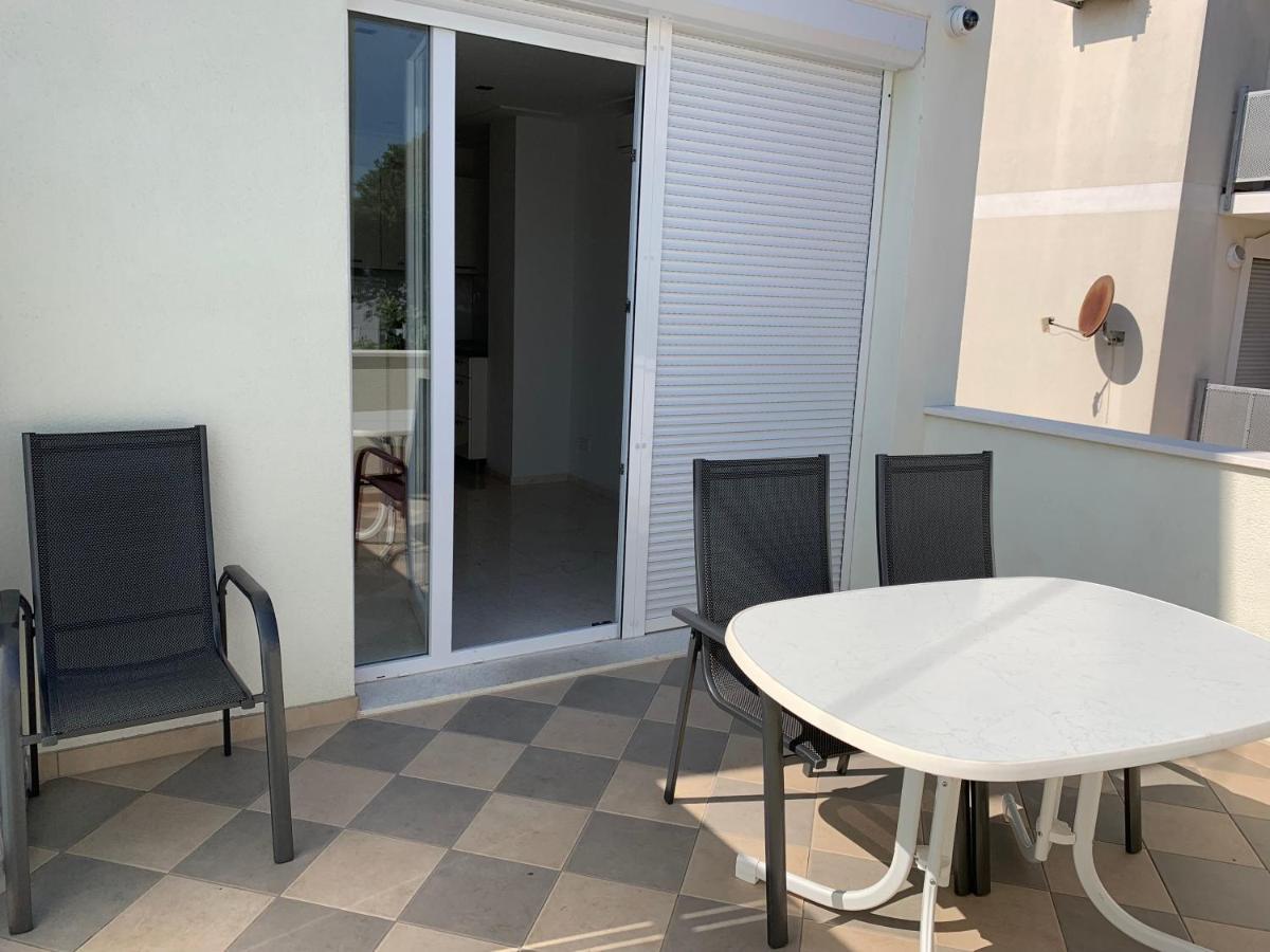 Apartments Dumancic Biograd Na Moru Bagian luar foto